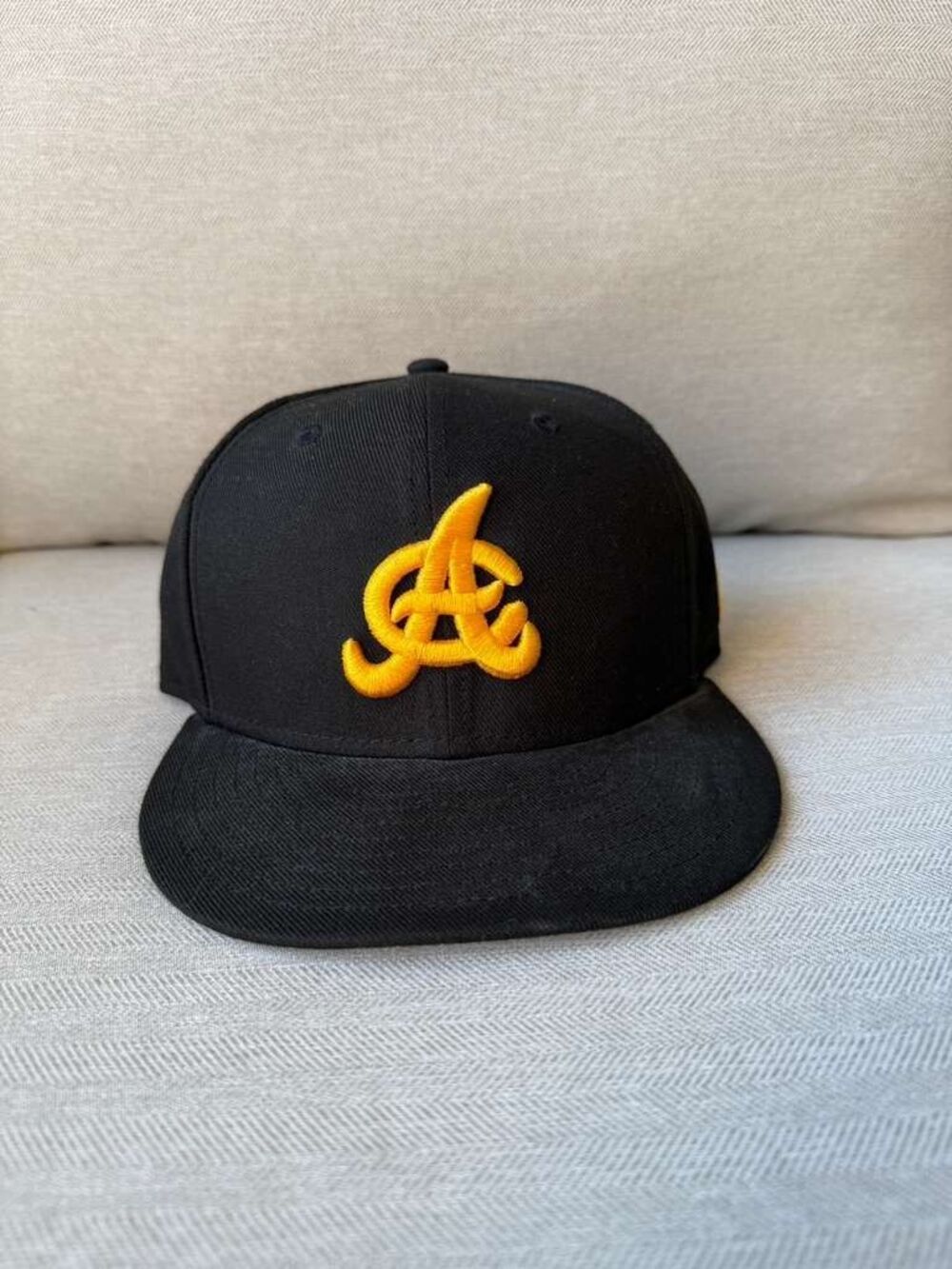Aguilas Cibaenas New Era 59FIFTY Fitted Hat – Black/Yellow – Size 6 7/8